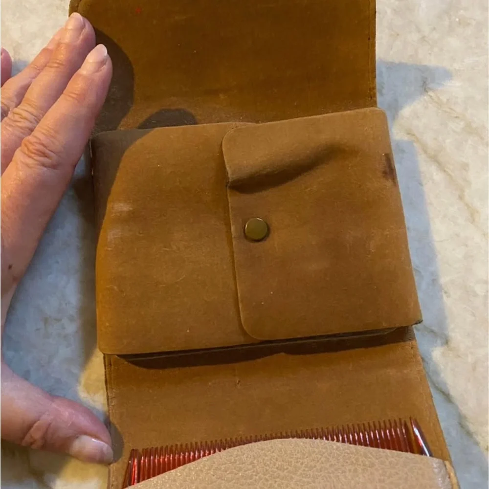 Vintage Men’s Travel Leather Grooming Kit